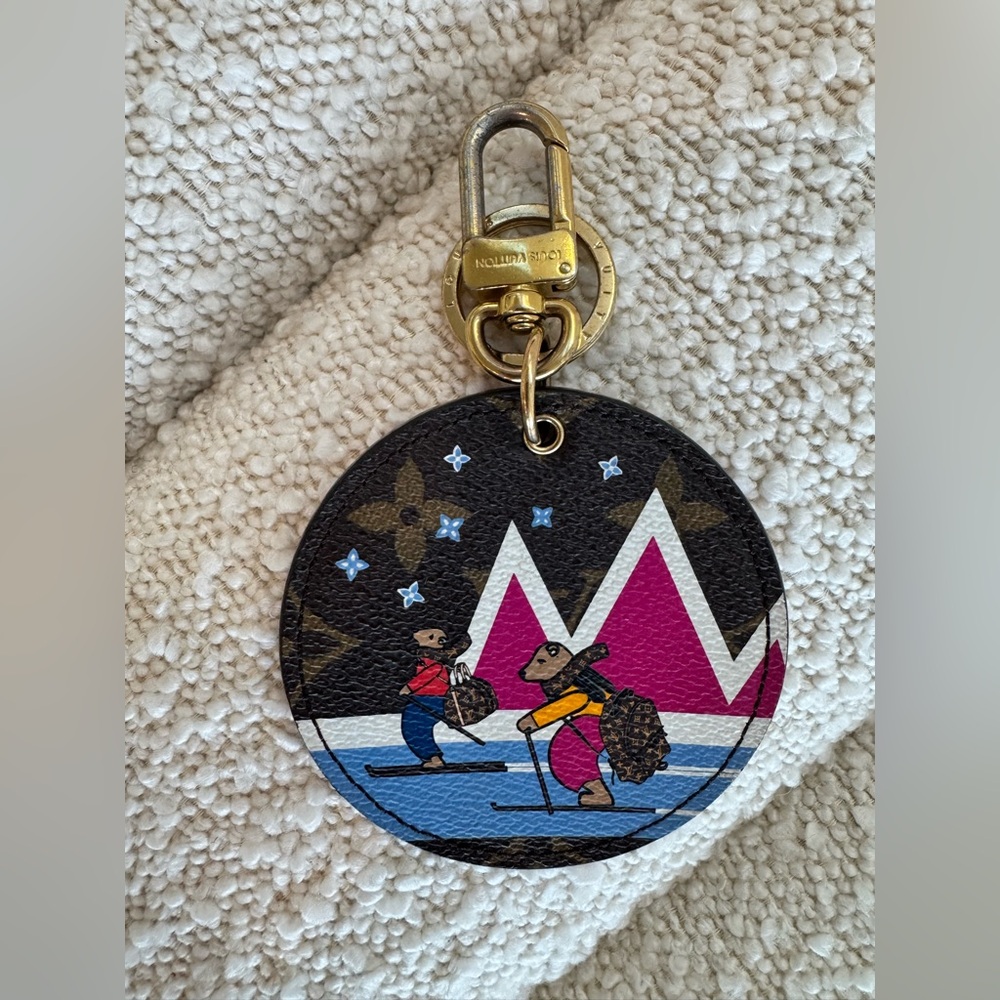 Louis Vuitton Christmas animation keychain